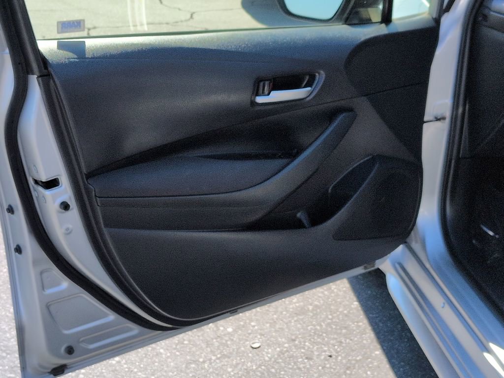 Used 2021 Toyota Corolla LE w/ Carpet Mat Package (TMS) image 25