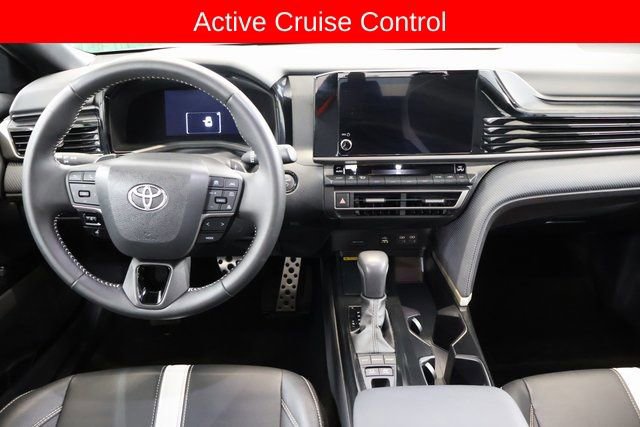 Used 2025 Toyota Camry SE image 16