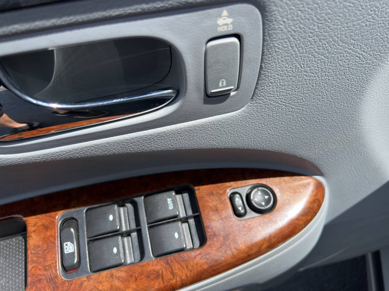 Used 2005 Buick LaCrosse CXL w/ Gold Convenience Package FWD image 13