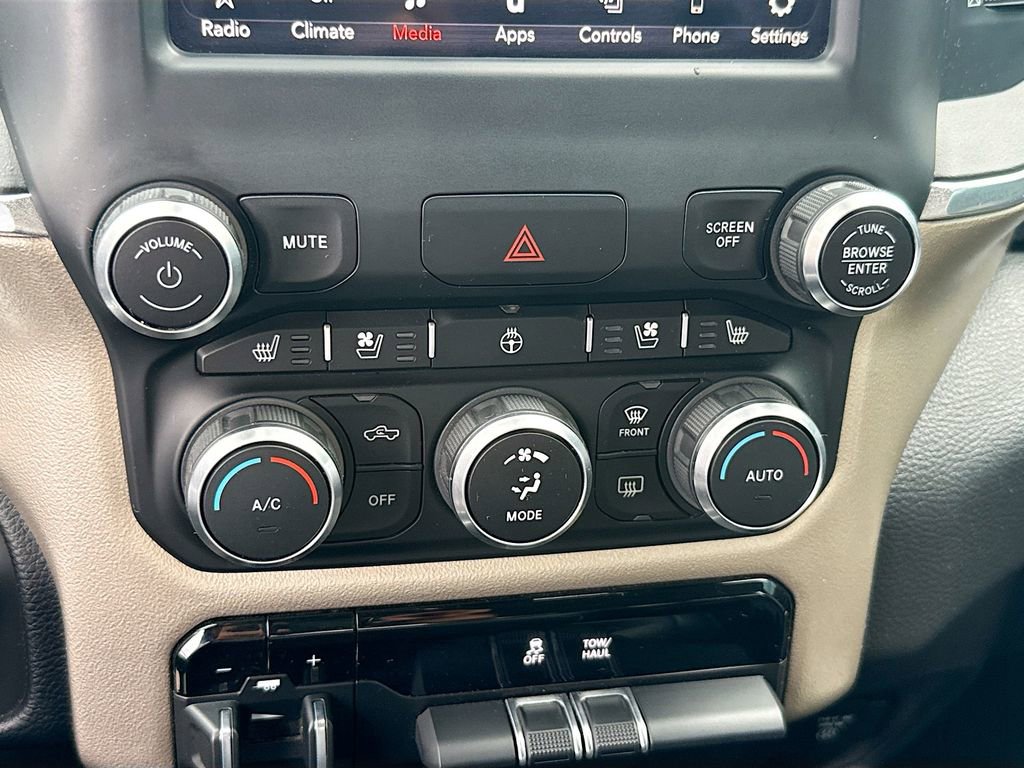 Used 2019 RAM 1500 Laramie w/ Bed Utility Group image 16