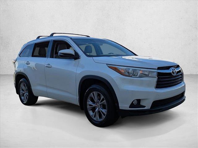 Used 2015 Toyota Highlander XLE image 3
