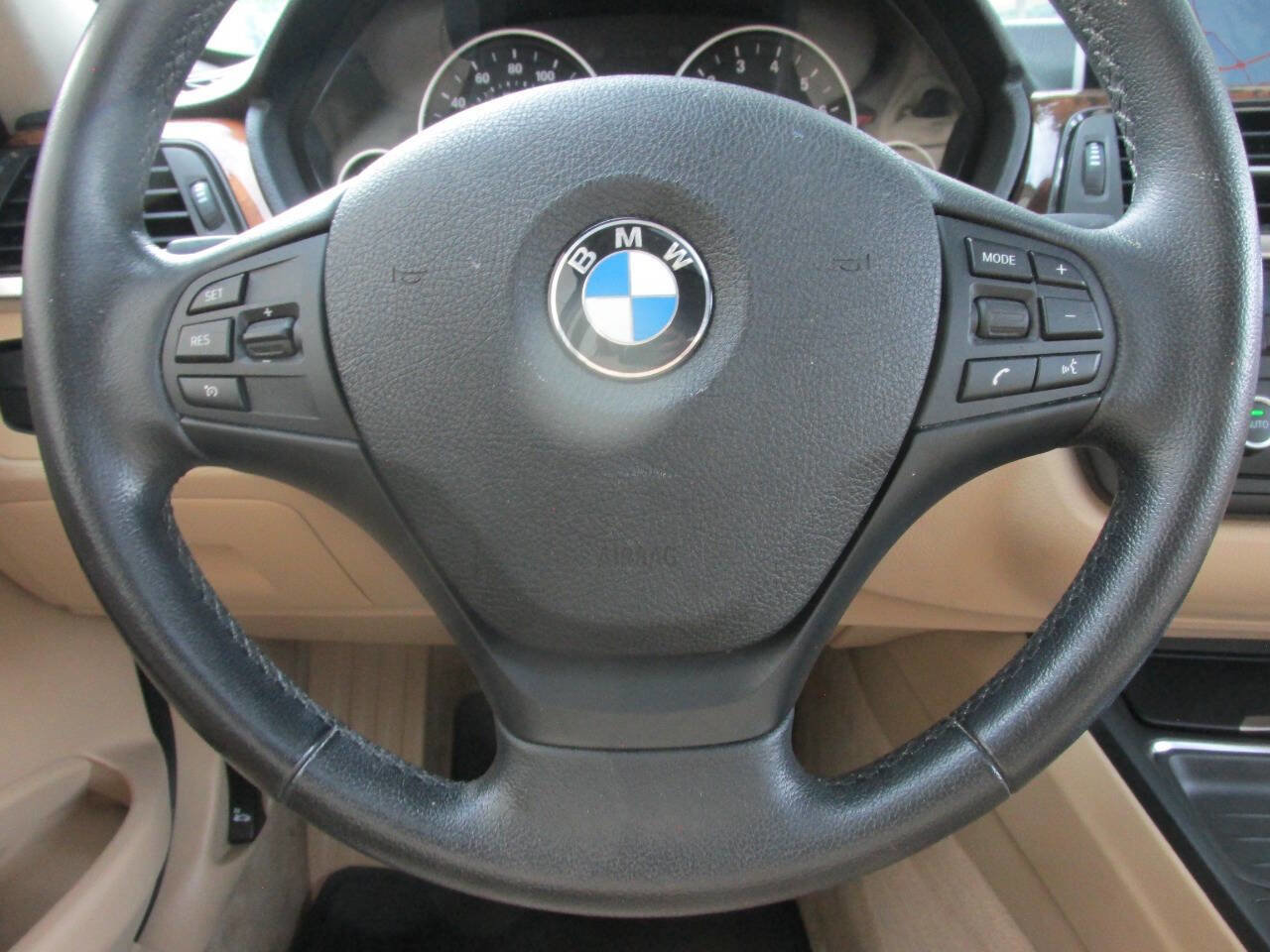 Used 2014 BMW 328i xDrive Sedan image 12