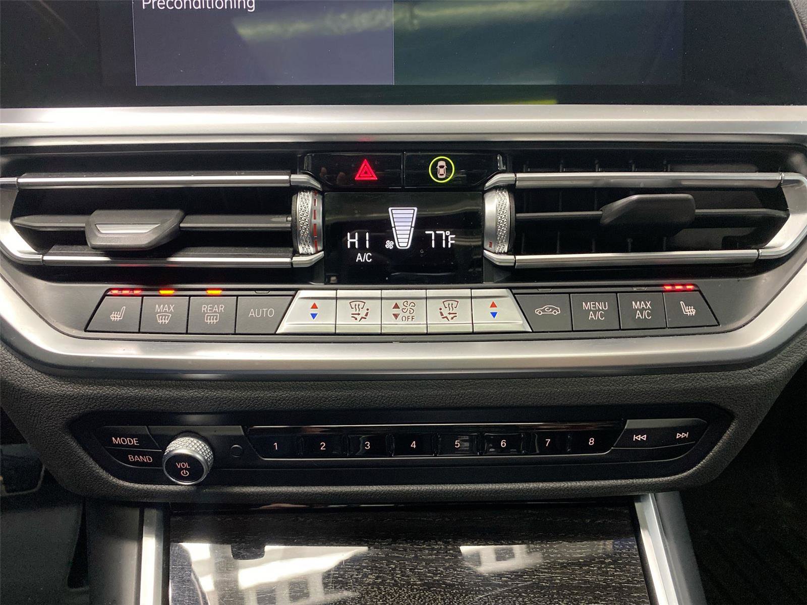 Used 2021 BMW 330e xDrive w/ M Sport Package image 21