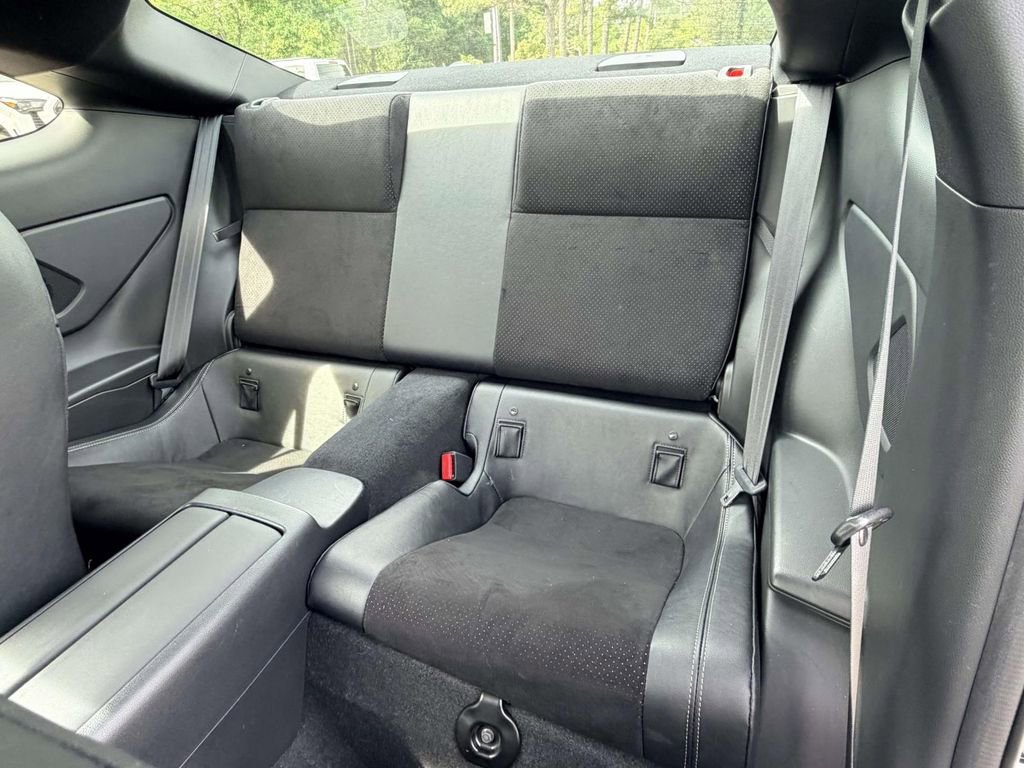 Certified 2023 Toyota GR86 Premium w/ ALL Weather Mat Package (TMS) RWD image 17