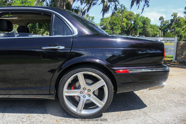 Used 2006 Jaguar XJ Vanden Plas Super V8 Portfolio RWD image 5