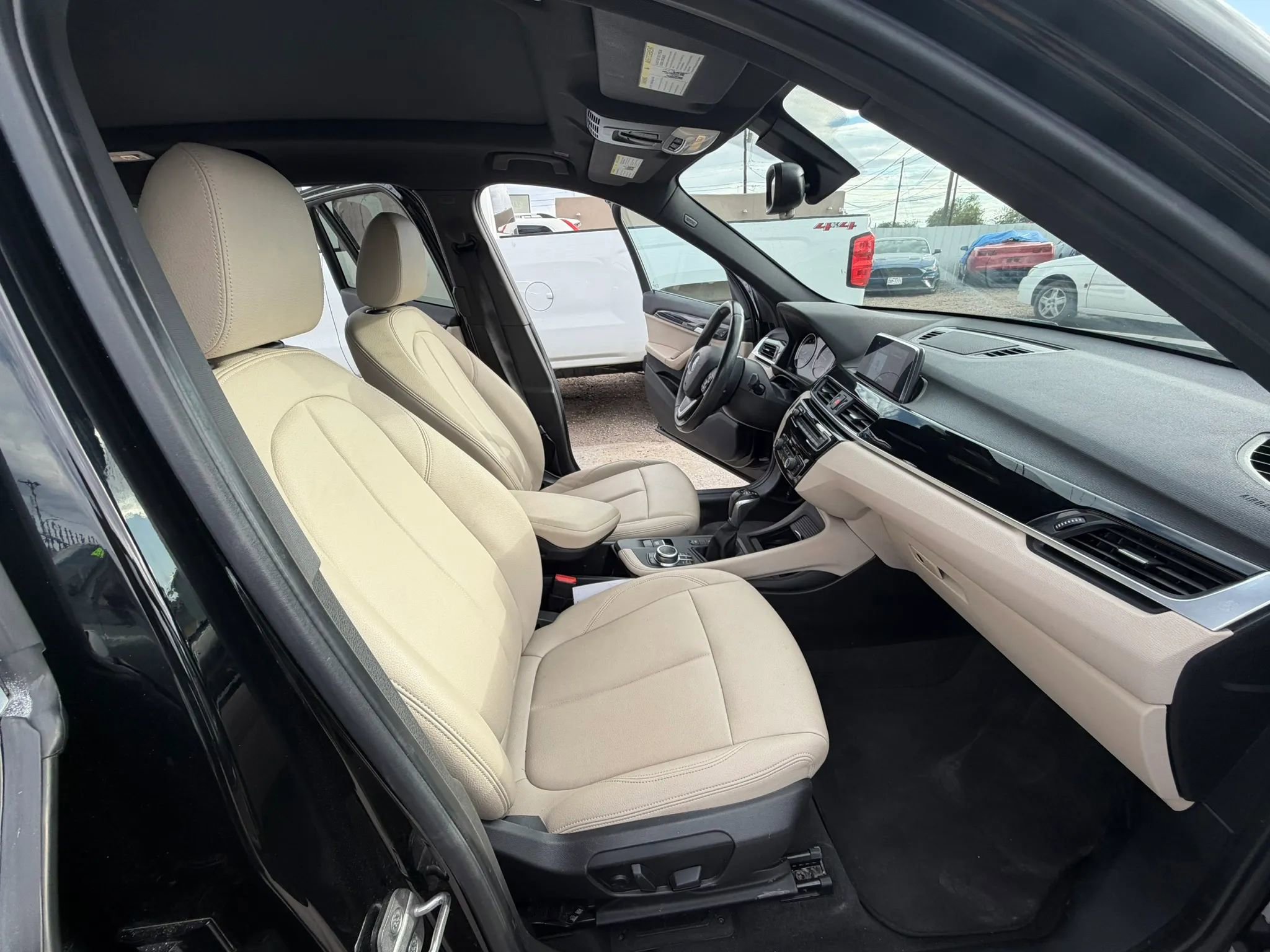 Used 2018 BMW X1 xDrive28i w/ Convenience Package AWD/4WD image 16