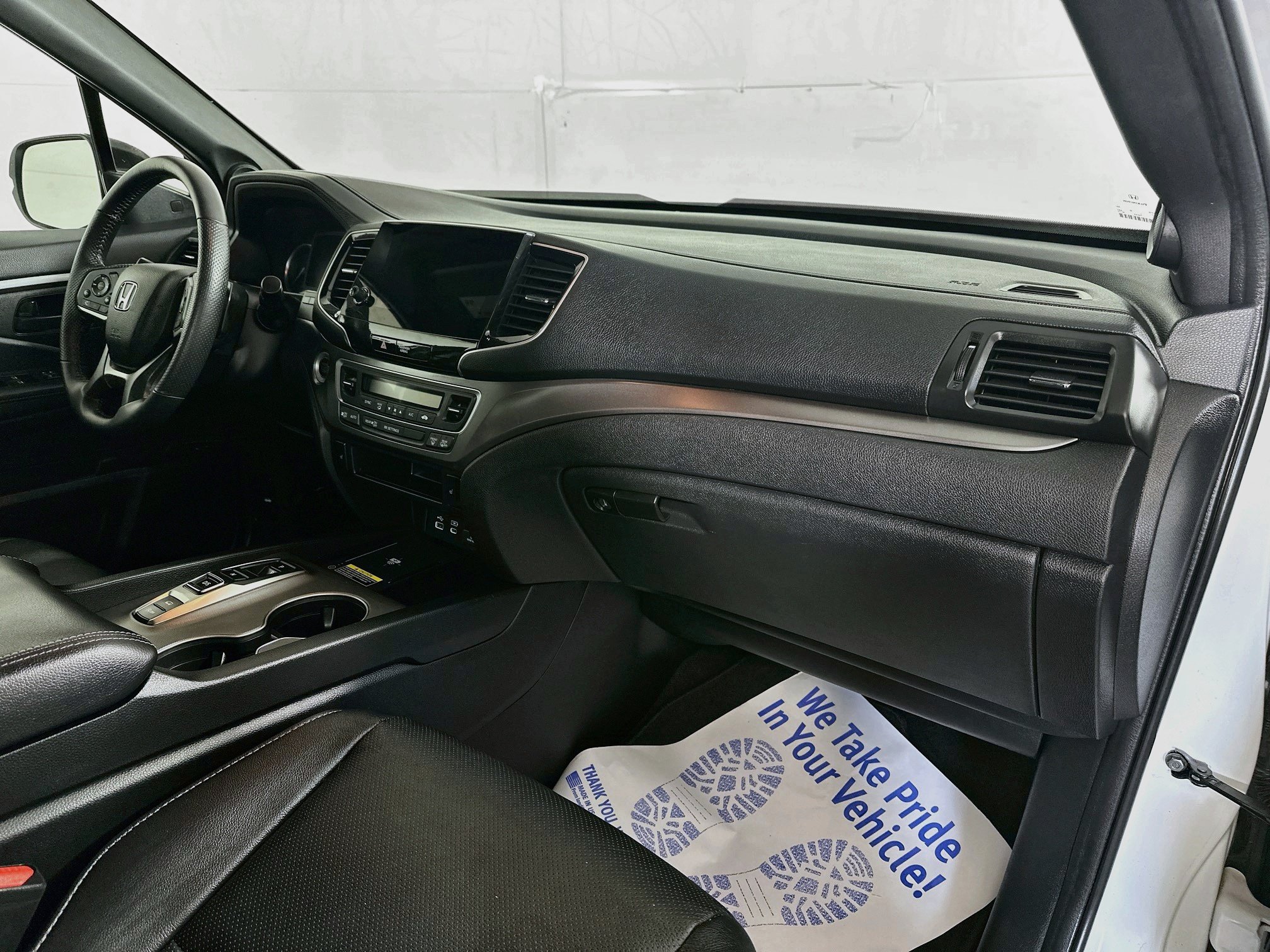 Used 2024 Honda Passport EX-L image 27