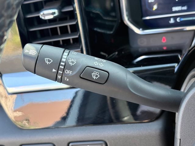 Used 2024 Chevrolet Silverado 1500 LT AWD/4WD image 15
