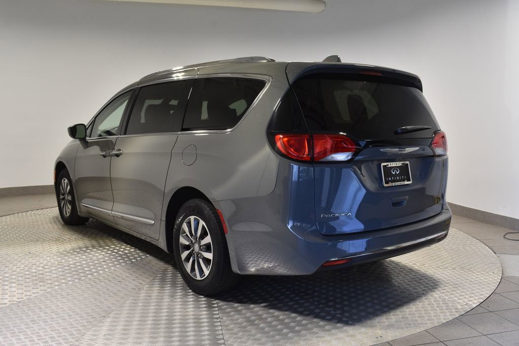 Used 2020 Chrysler Pacifica Touring-L Plus image 5