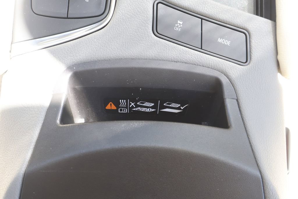 Used 2025 Cadillac XT6 Premium Luxury w/ Technology Package image 26