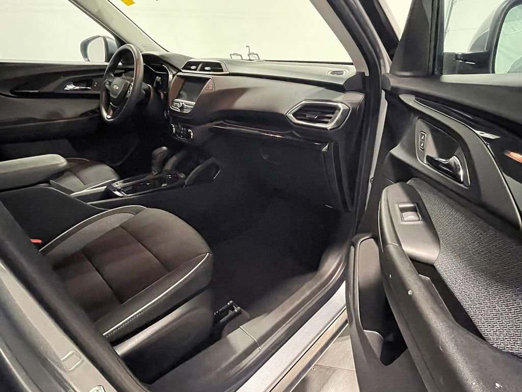Used 2023 Chevrolet TrailBlazer LT image 24