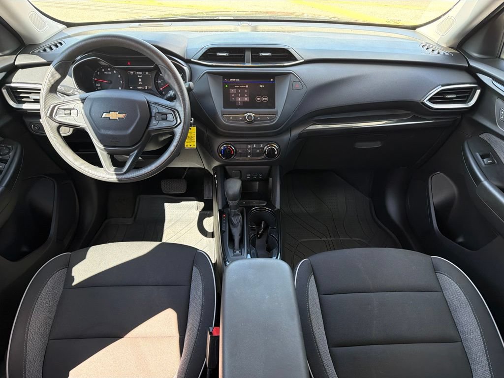 Used 2022 Chevrolet TrailBlazer LS FWD image 15