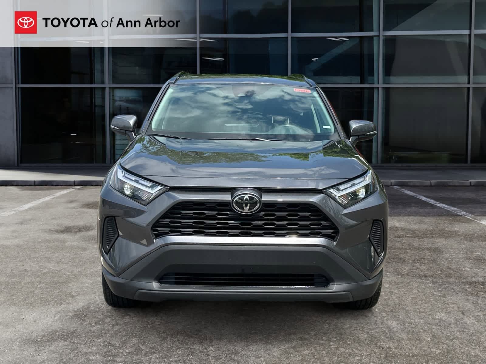 Used 2025 Toyota RAV4 XLE AWD/4WD image 6