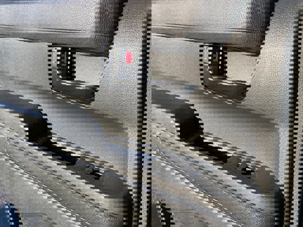 Certified 2025 Toyota Tacoma SR5 image 12