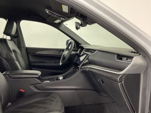 Used 2024 Jeep Grand Cherokee Altitude image 20