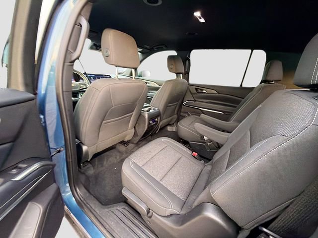 Used 2025 Chevrolet Traverse LT image 23