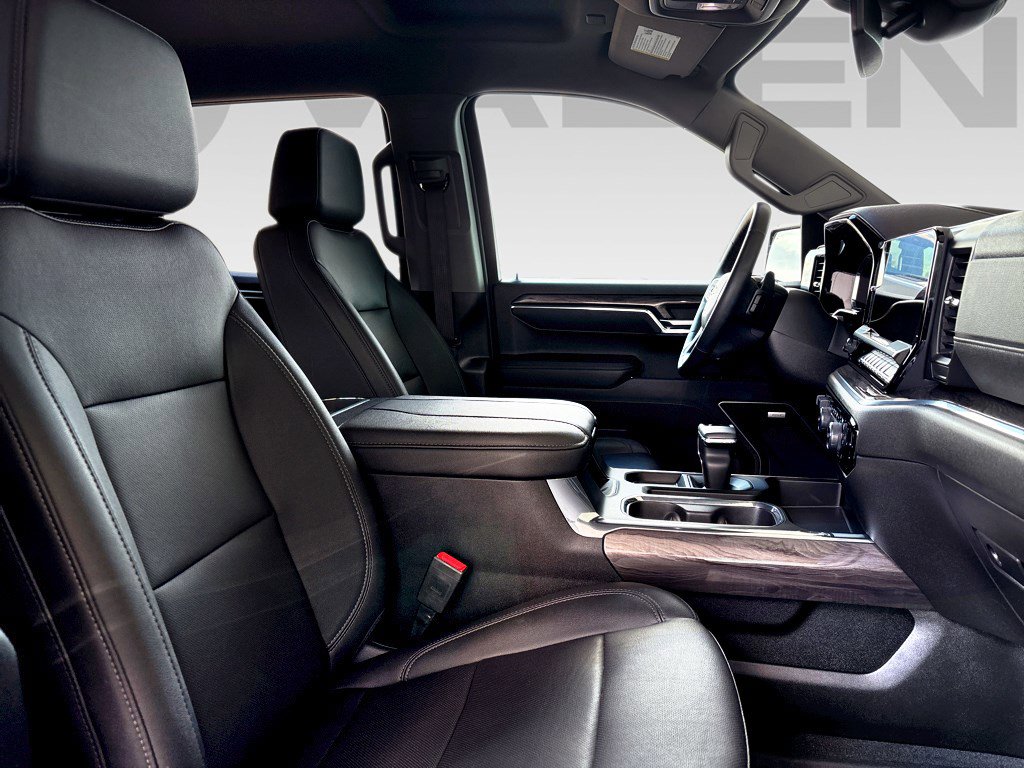 Used 2024 Chevrolet Silverado 1500 LTZ image 14