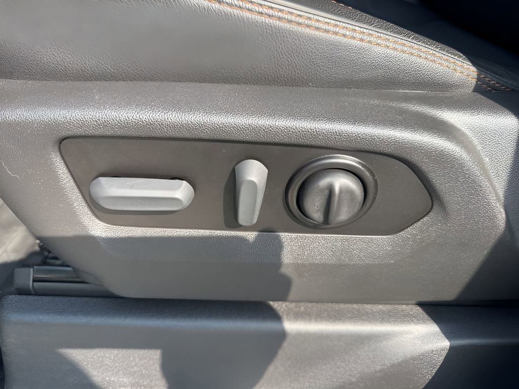 Used 2022 GMC Sierra 2500 AT4 w/ Gooseneck/5TH Wheel Package image 10