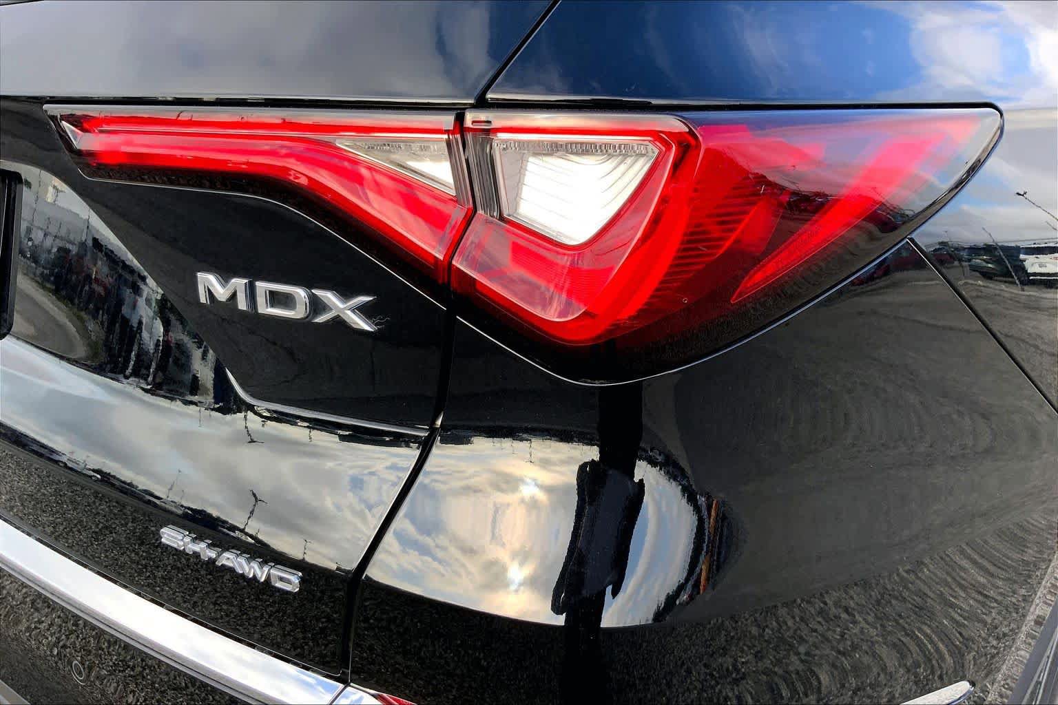 Used 2024 Acura MDX SH-AWD w/ Technology Package image 30