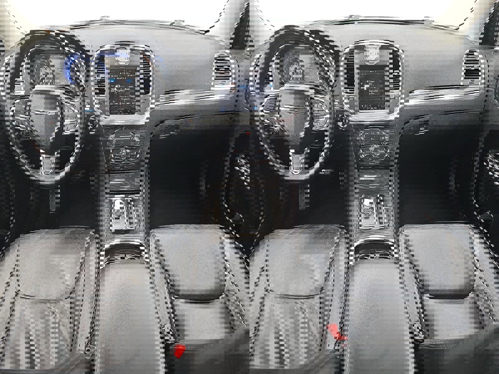 Used 2017 Chrysler 300 Limited image 8