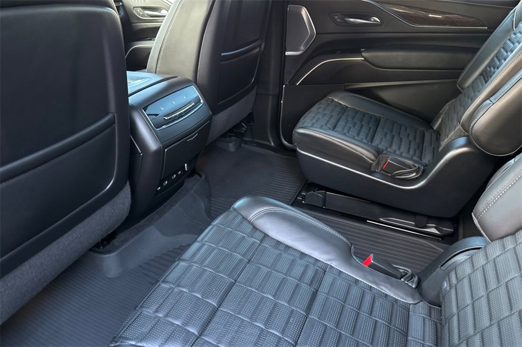 Used 2023 Cadillac Escalade ESV Sport Platinum image 13