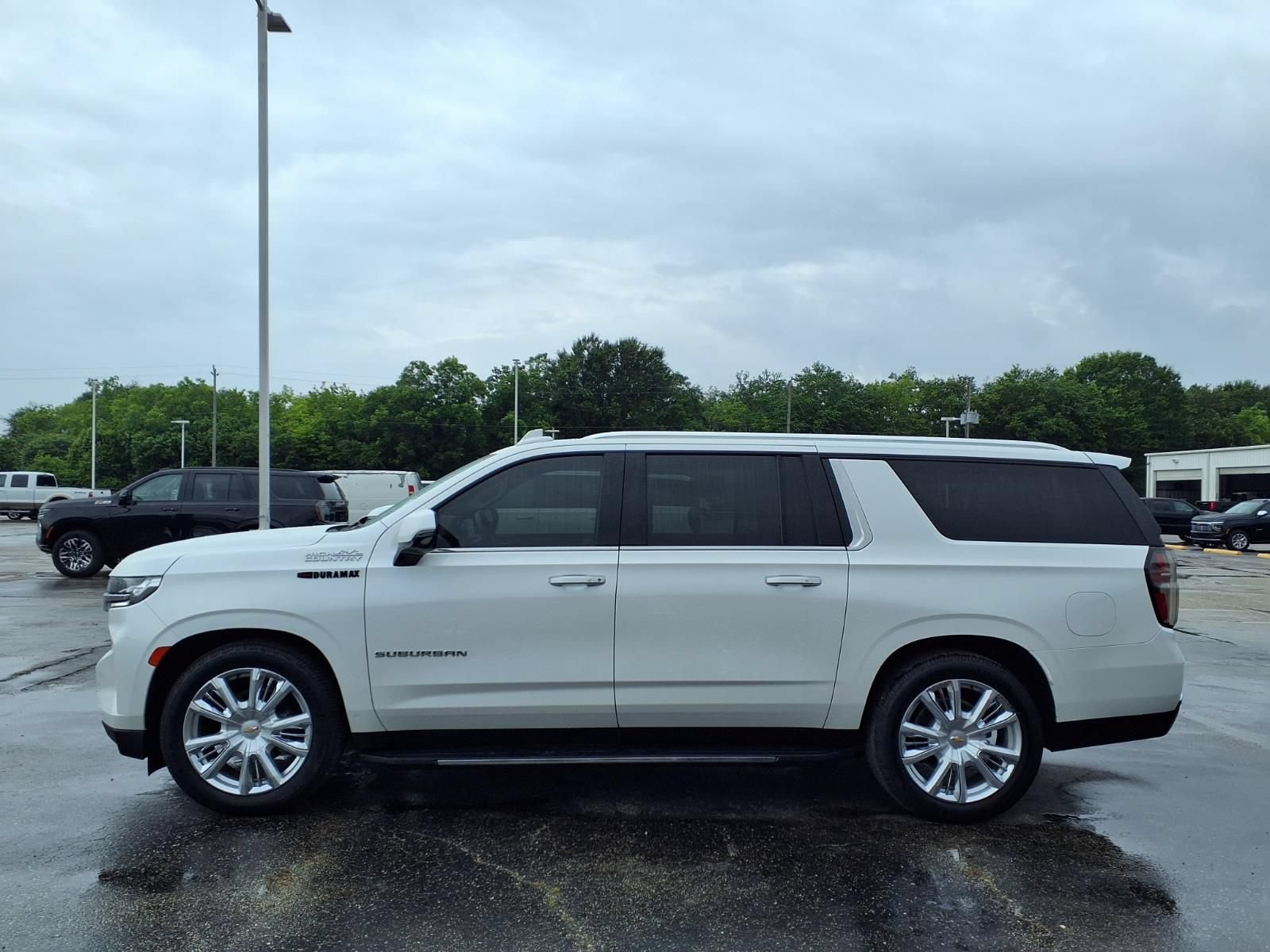 Used 2023 Chevrolet Suburban High Country w/ Max Trailering Package AWD/4WD image 24