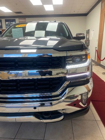 Used 2018 Chevrolet Silverado 1500 LTZ image 11