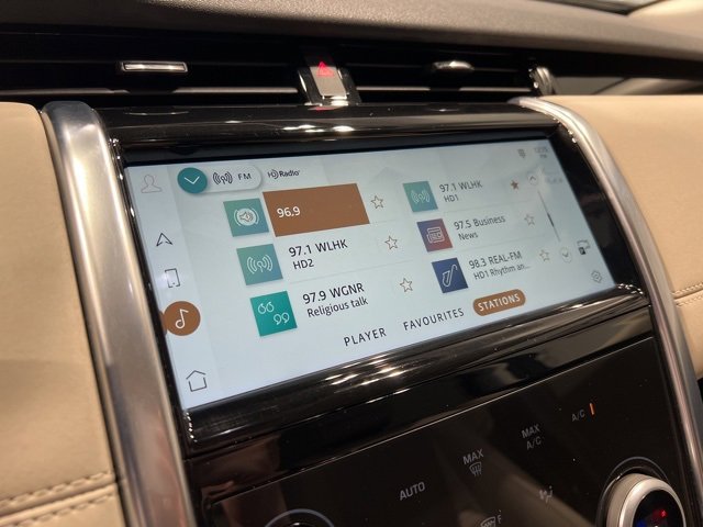 Used 2023 Land Rover Discovery Sport S image 27