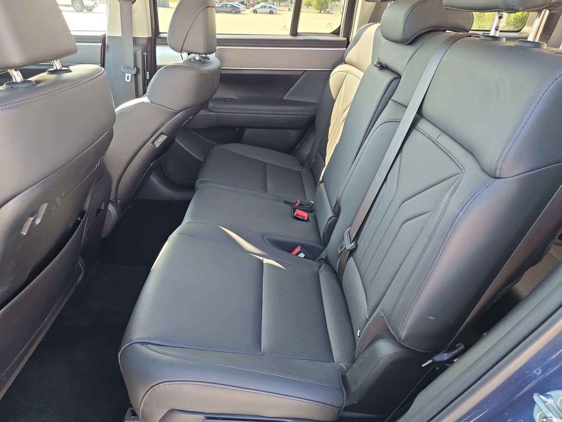 Used 2026 Hyundai Santa Fe SEL FWD image 27