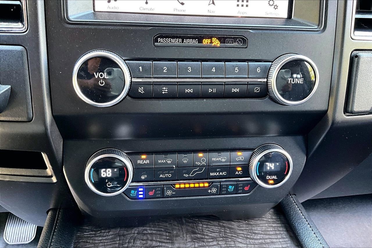 Used 2019 Ford Expedition Limited AWD/4WD image 25