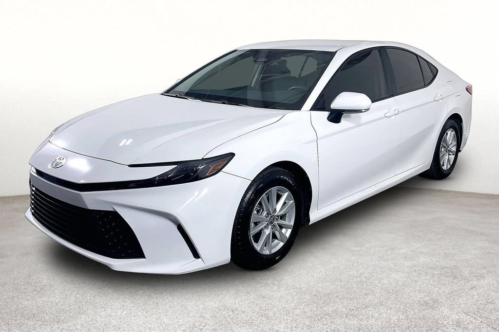 Used 2025 Toyota Camry LE FWD image 14