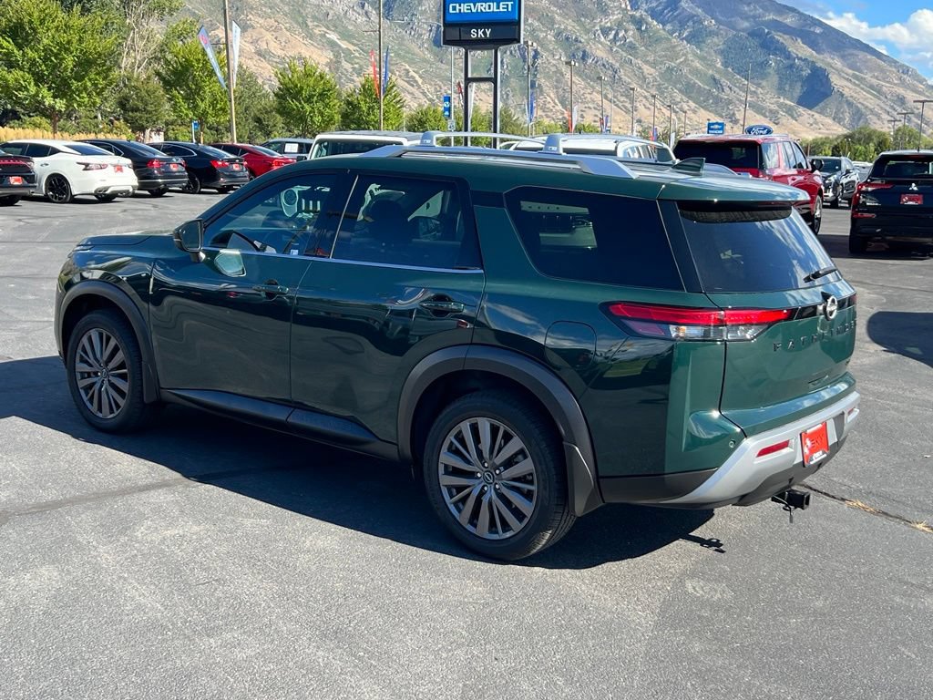 Used 2023 Nissan Pathfinder SL w/ SL Premium Package FWD image 12