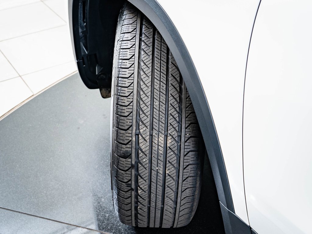 Certified 2025 Mercedes-Benz GLA 250 4MATIC image 38