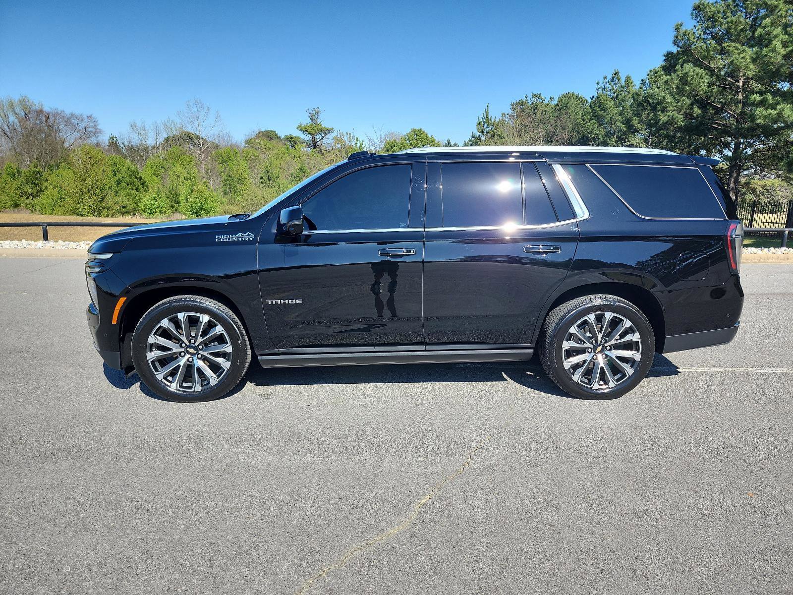 Certified 2025 Chevrolet Tahoe High Country image 2