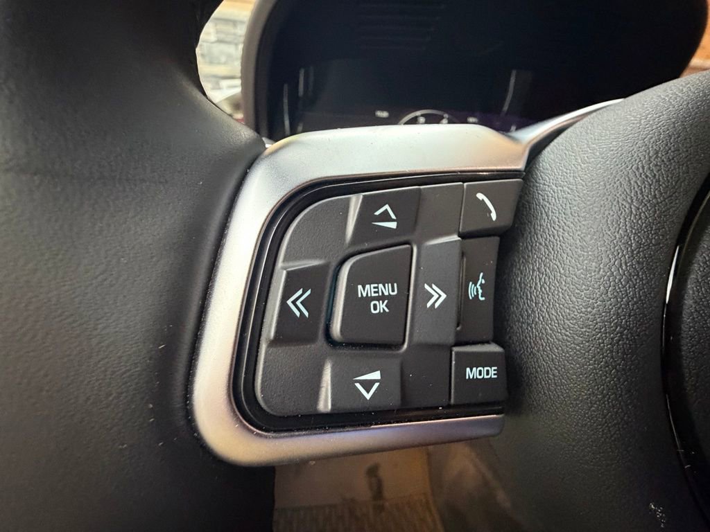 Used 2024 Jaguar F-TYPE R-Dynamic image 26