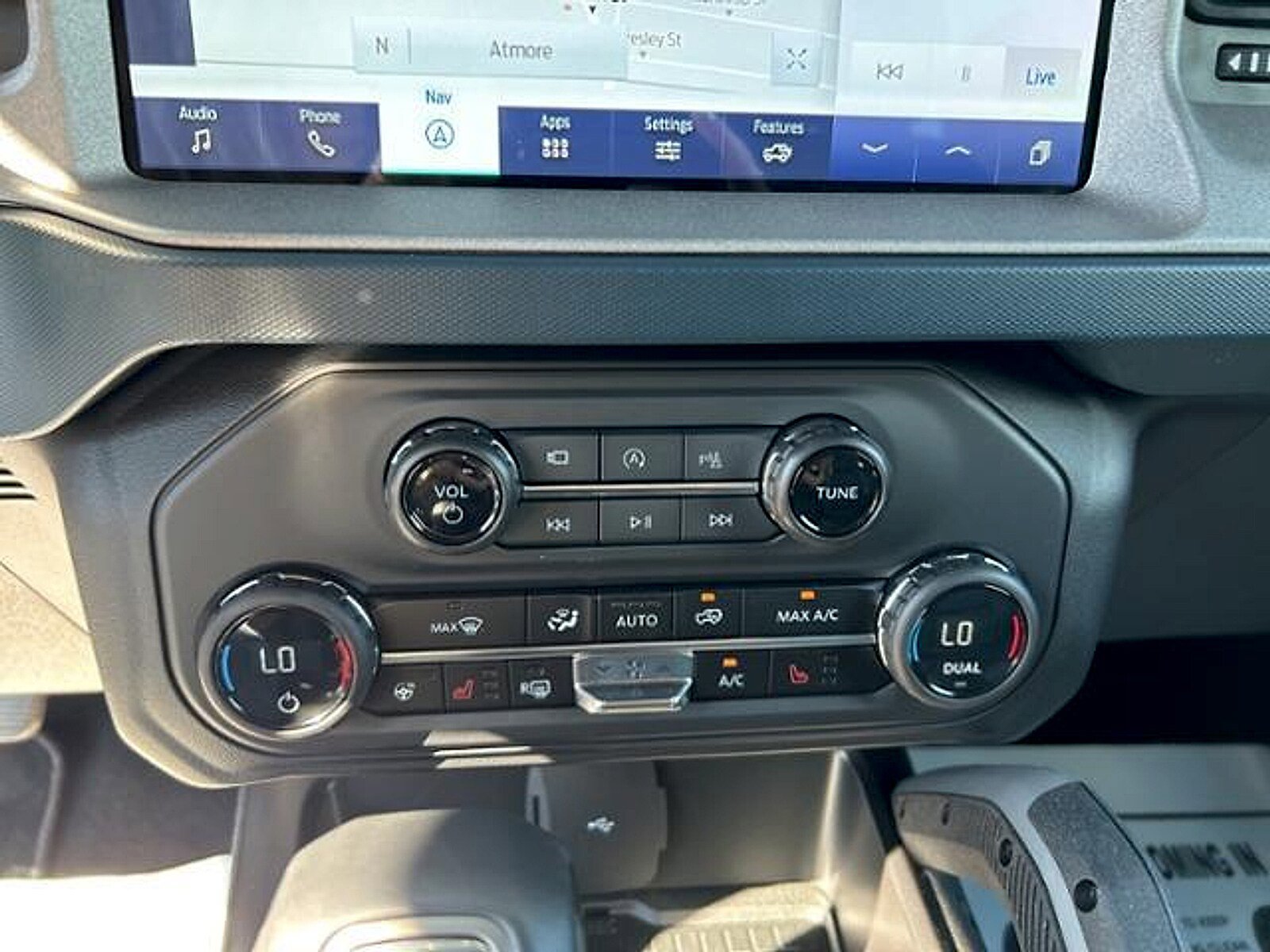 New 2024 Ford Bronco Outer Banks w/ Sasquatch Package AWD/4WD image 17