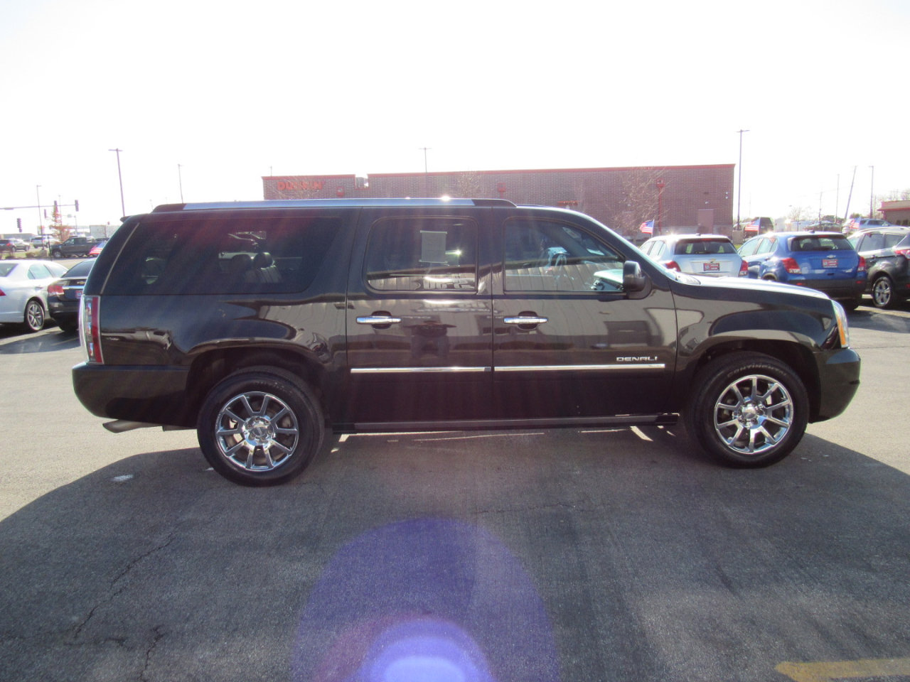 Used 2013 GMC Yukon XL Denali image 6
