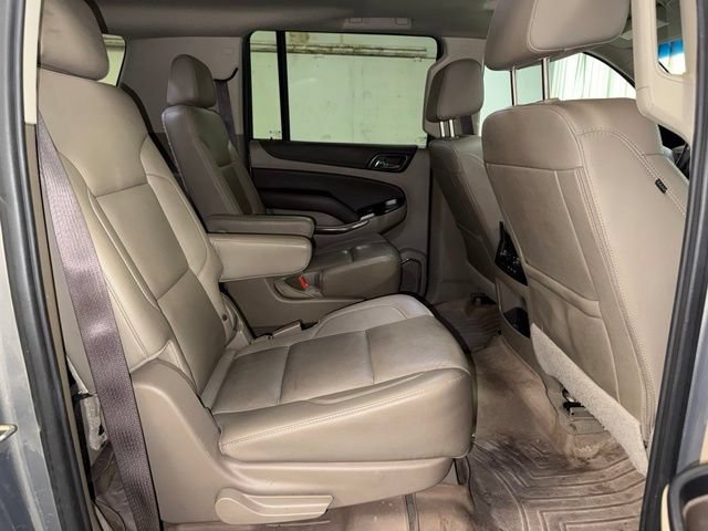 Used 2019 Chevrolet Suburban LT w/ LT Signature Package AWD/4WD image 23