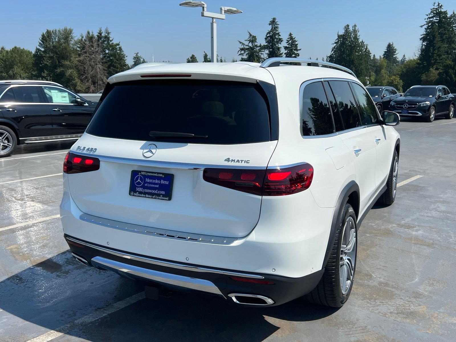 Used 2024 Mercedes-Benz GLS 450 4MATIC image 8