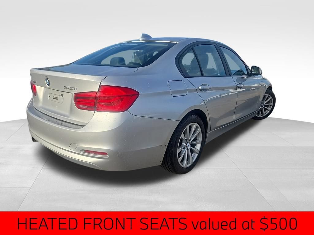 Used 2016 BMW 320i xDrive Sedan AWD/4WD image 5