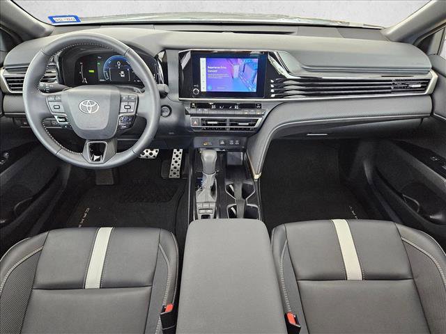 Used 2025 Toyota Camry SE image 18