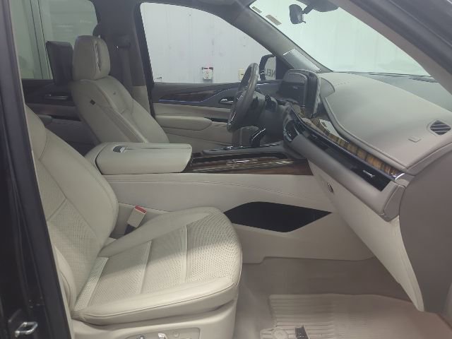 Used 2022 Cadillac Escalade Premium Luxury Platinum w/ LPO, Radiant Package image 12
