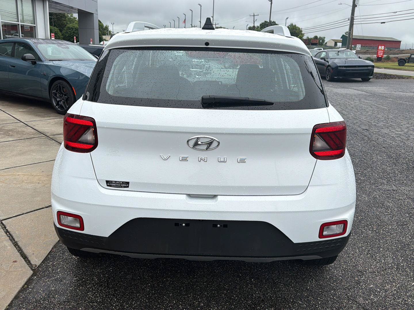 Used 2021 Hyundai Venue SEL w/ Premium Package FWD image 11