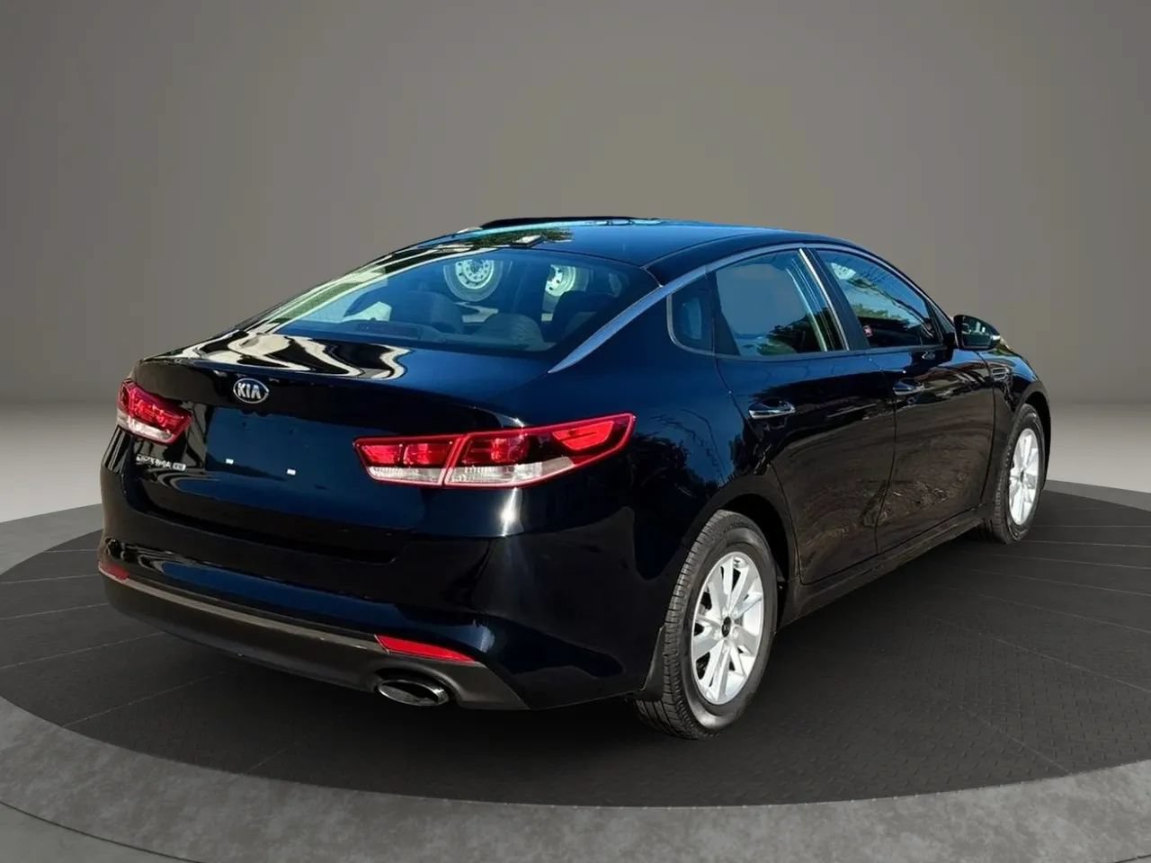 Used 2016 Kia Optima LX FWD image 6
