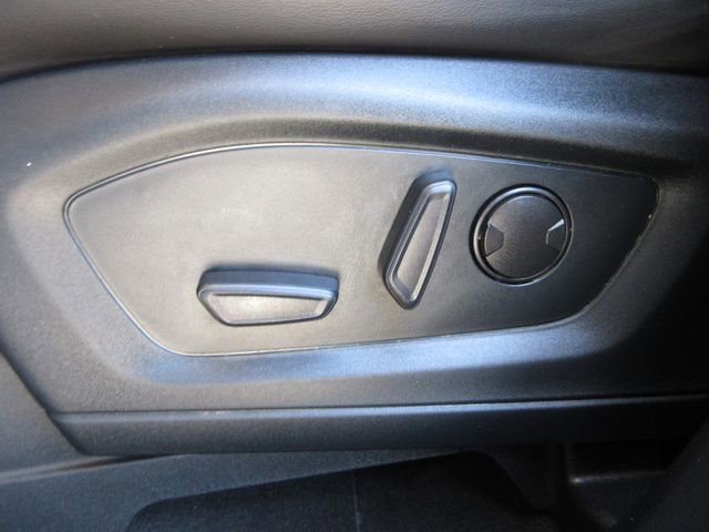 Certified 2022 Ford Explorer XLT w/ Equipment Group 202A image 12