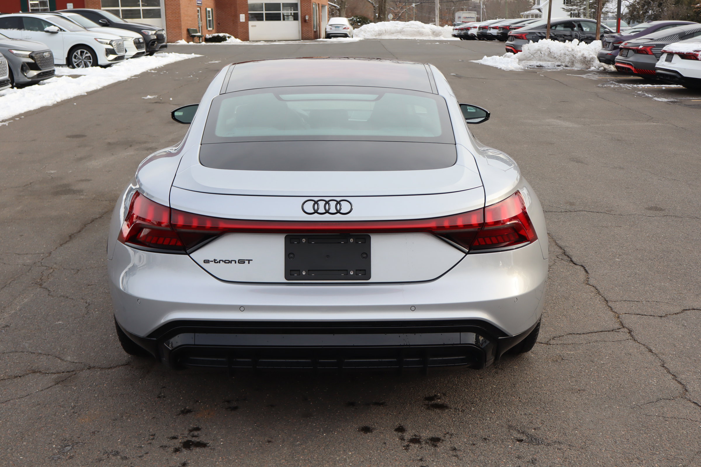 Used 2022 Audi e-tron GT Premium Plus w/ Performance Package AWD/4WD image 6