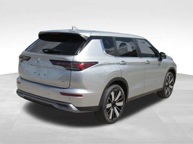 New 2026 Mitsubishi Outlander SE FWD image 3