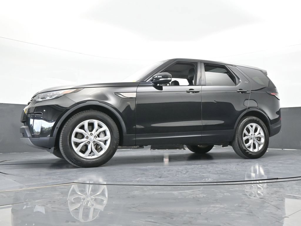Used 2020 Land Rover Discovery SE image 54