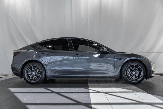 Used 2023 Tesla Model 3 Standard Range image 3