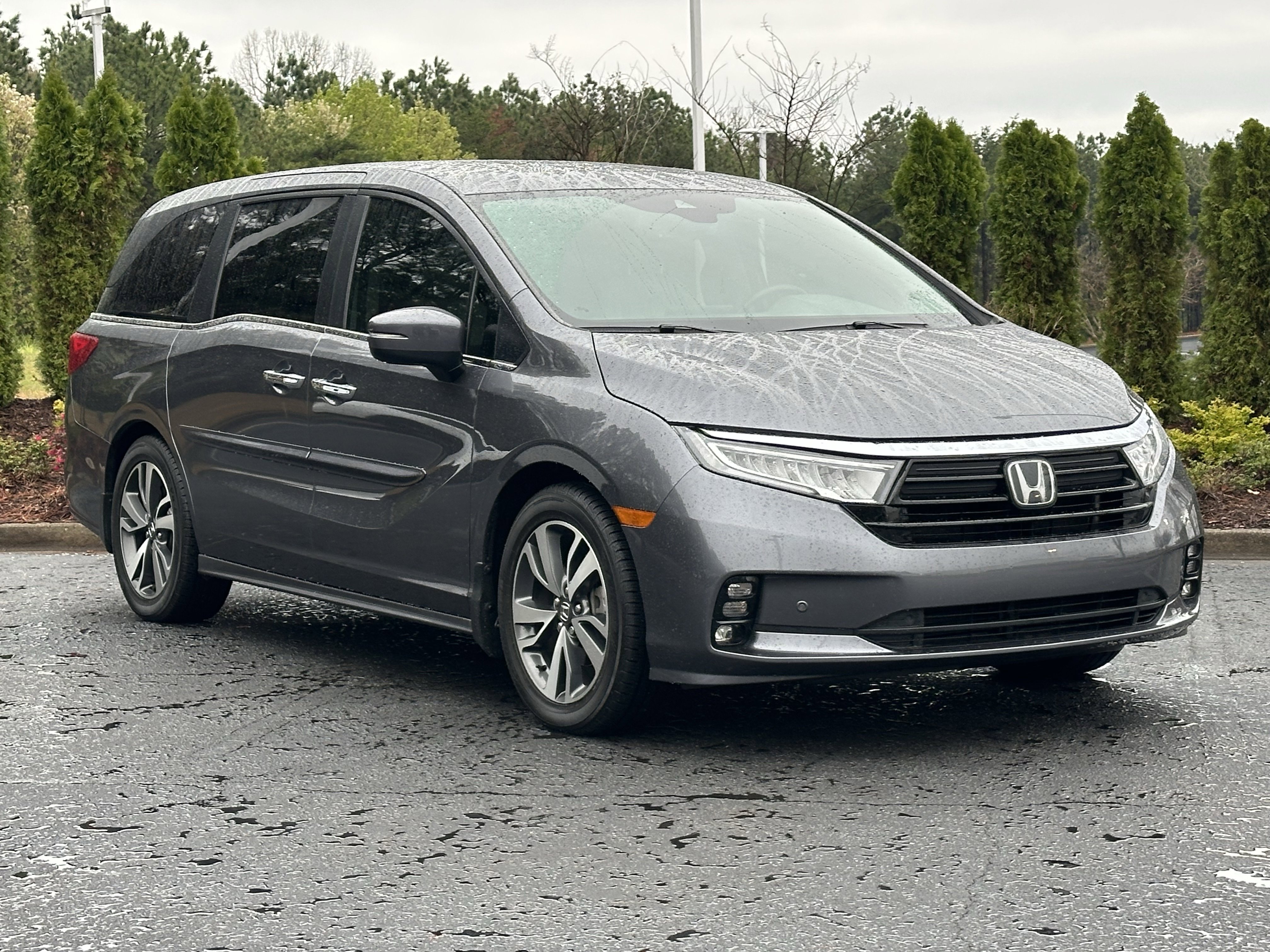 Used 2023 Honda Odyssey Touring image 2